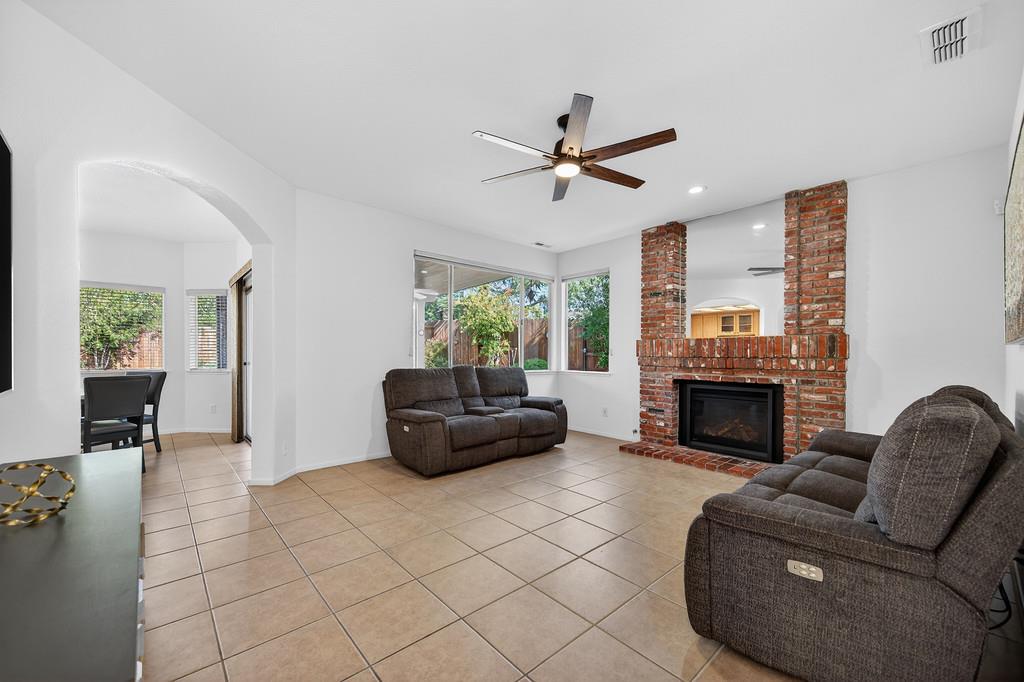 470 S Lexington Drive