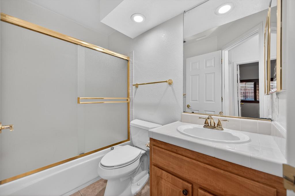 470 S Lexington Drive