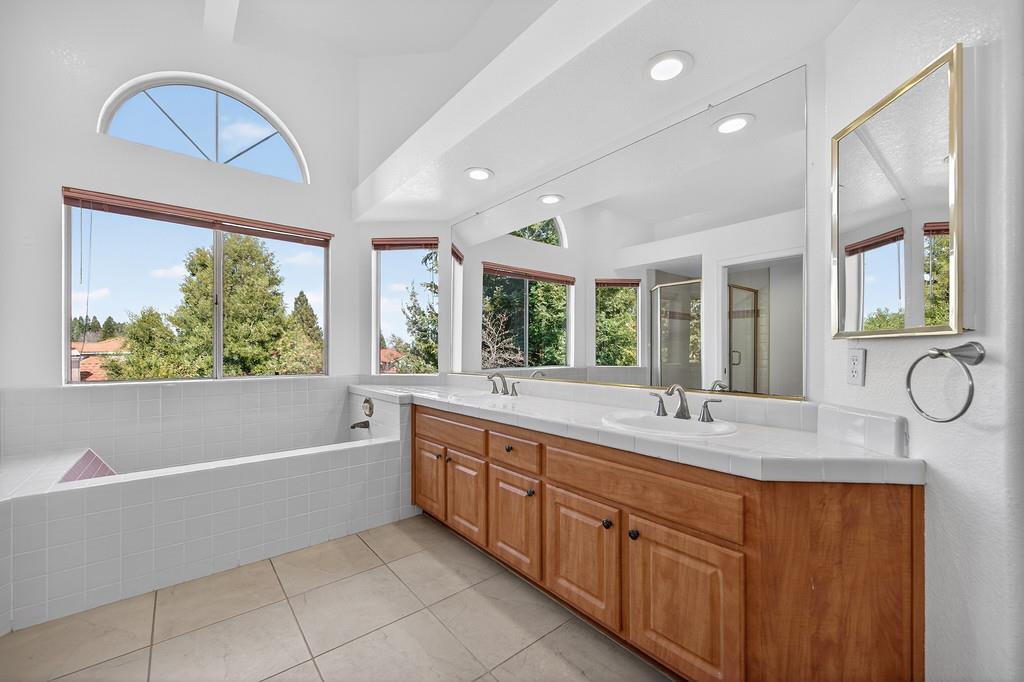 470 S Lexington Drive