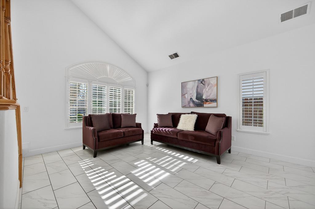 470 S Lexington Drive