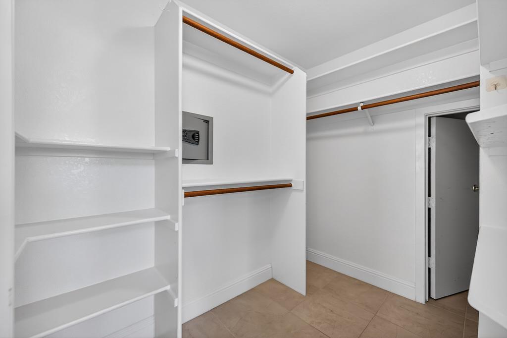 470 S Lexington Drive