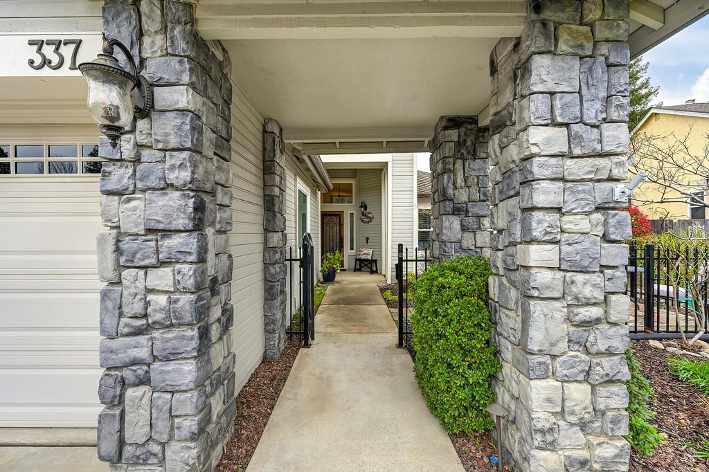 337 Silberhorn Drive