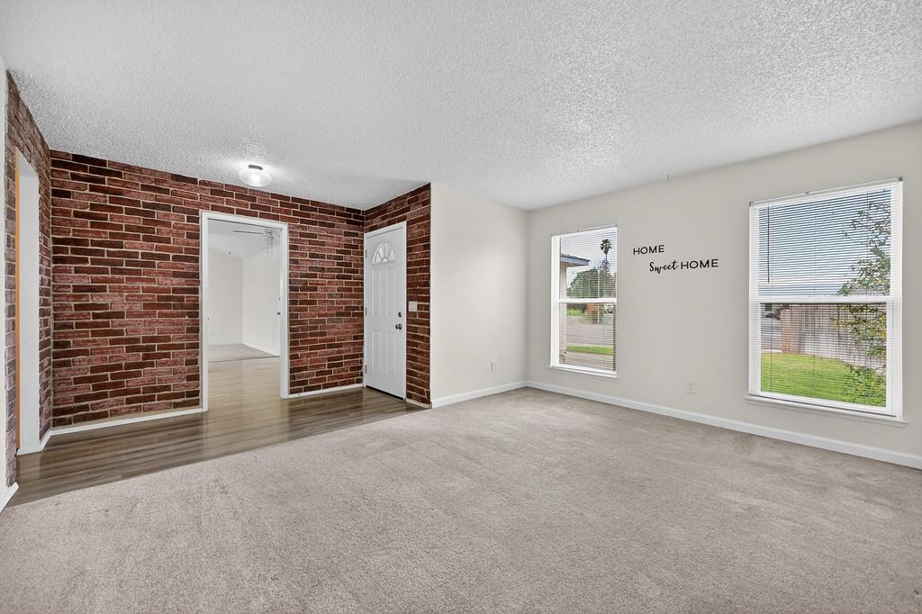 5717 Mount Hood Court