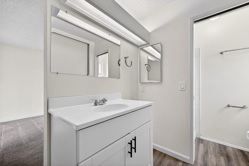 5717 Mount Hood Court