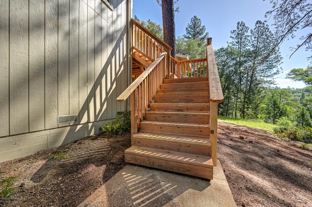 2017 Oak Hill Lane
