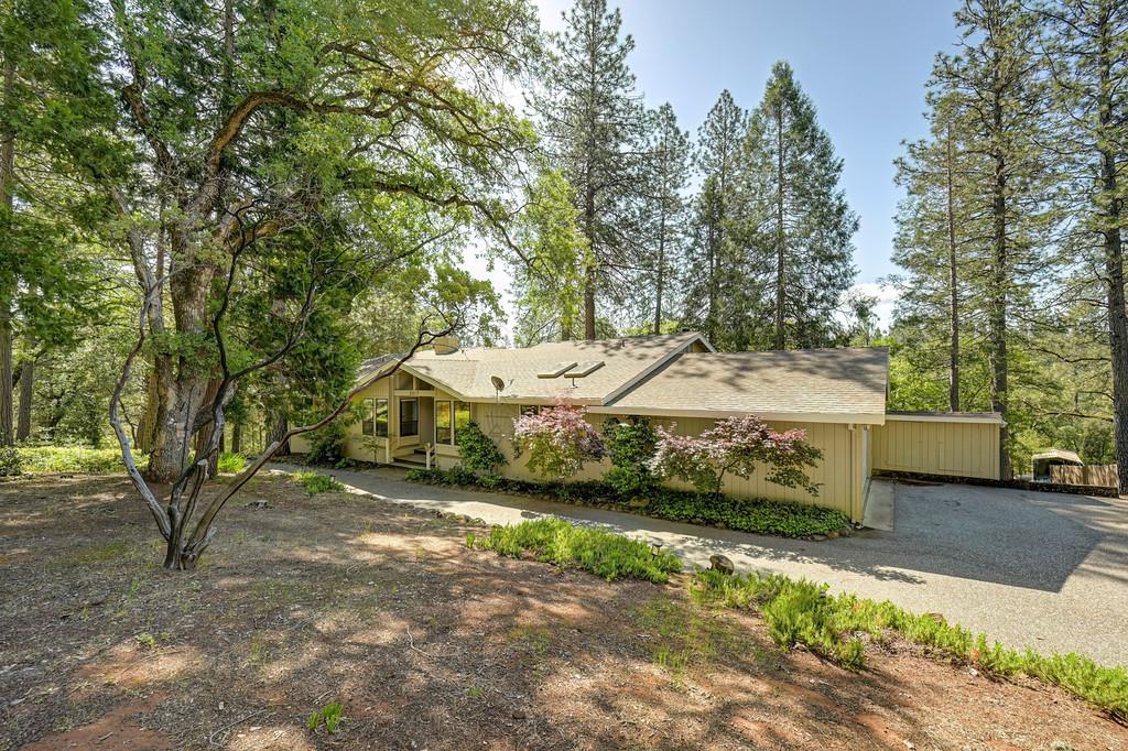 2017 Oak Hill Lane
