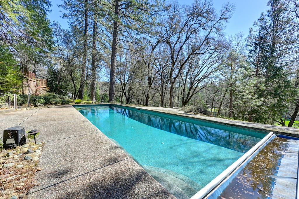 2017 Oak Hill Lane