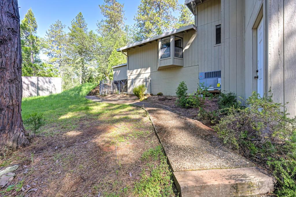 2017 Oak Hill Lane