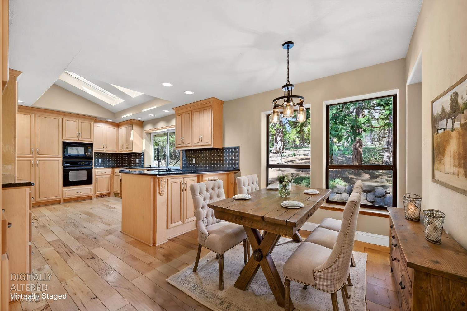2017 Oak Hill Lane