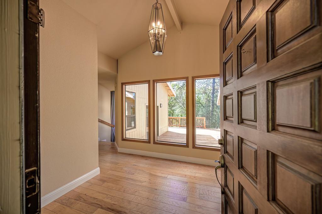 2017 Oak Hill Lane