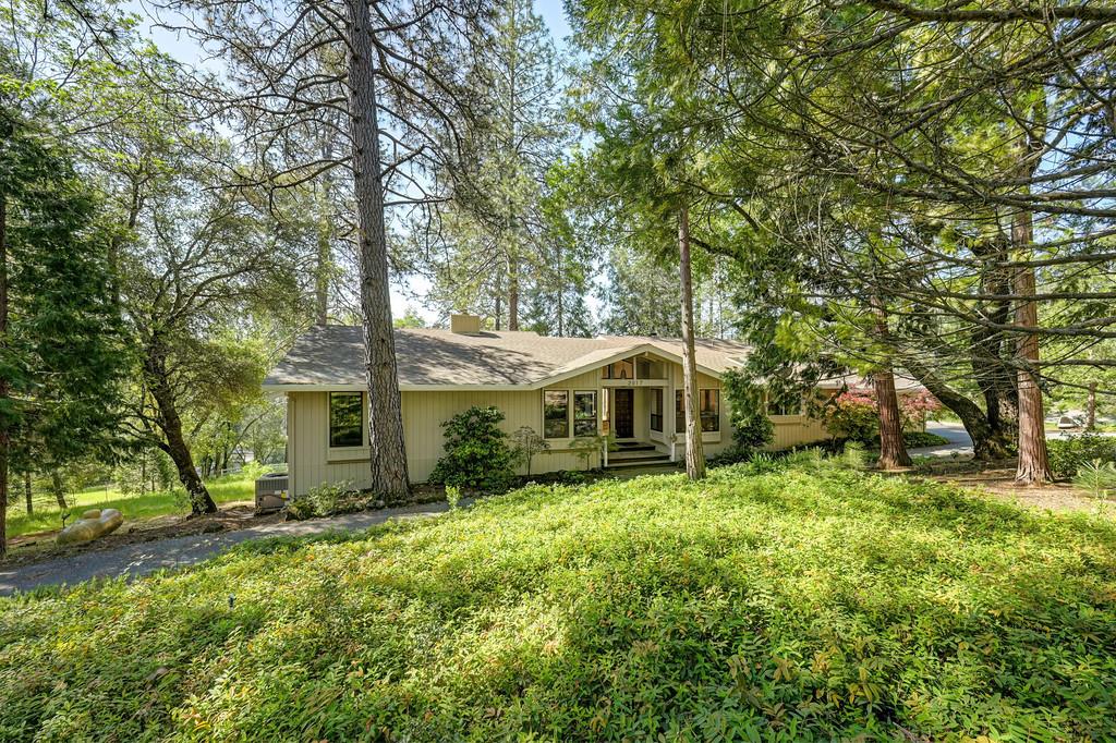 2017 Oak Hill Lane