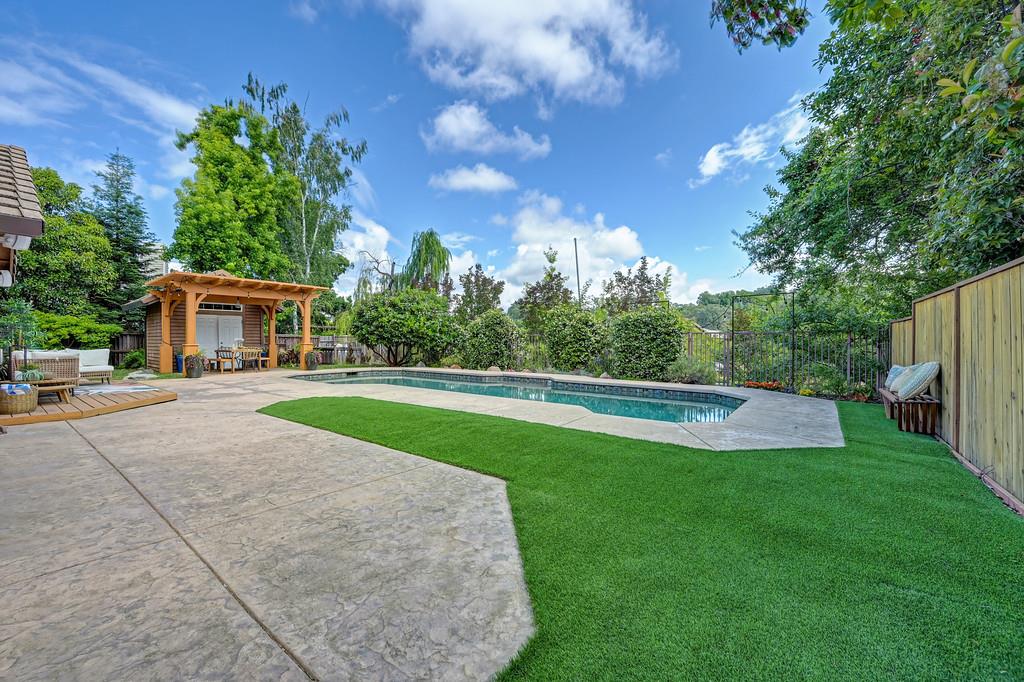 2945 Bridlewood Drive