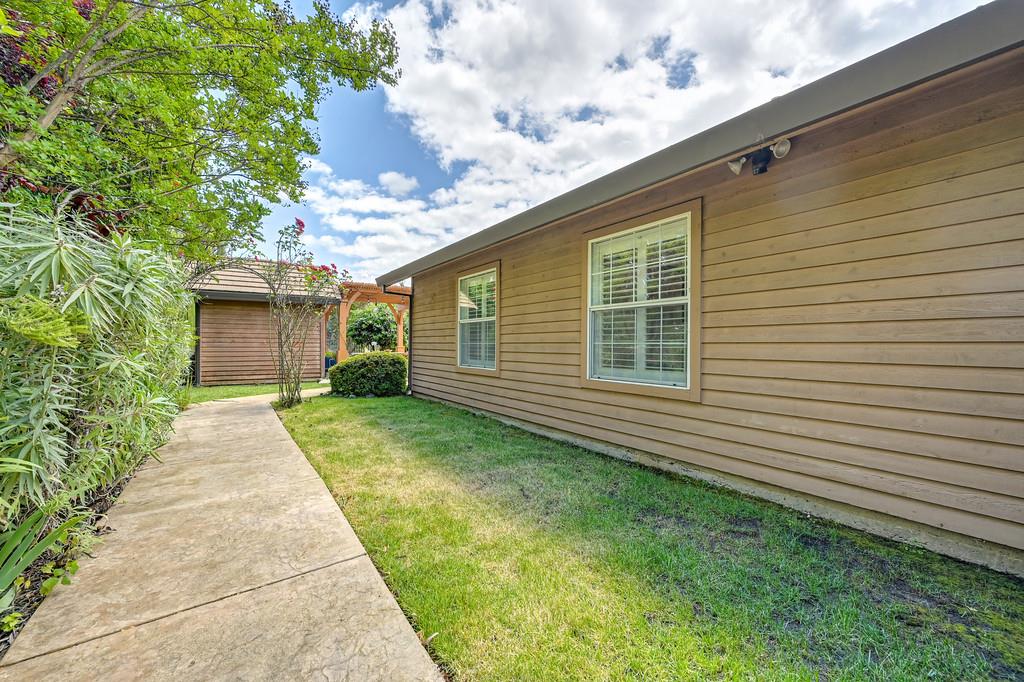 2945 Bridlewood Drive