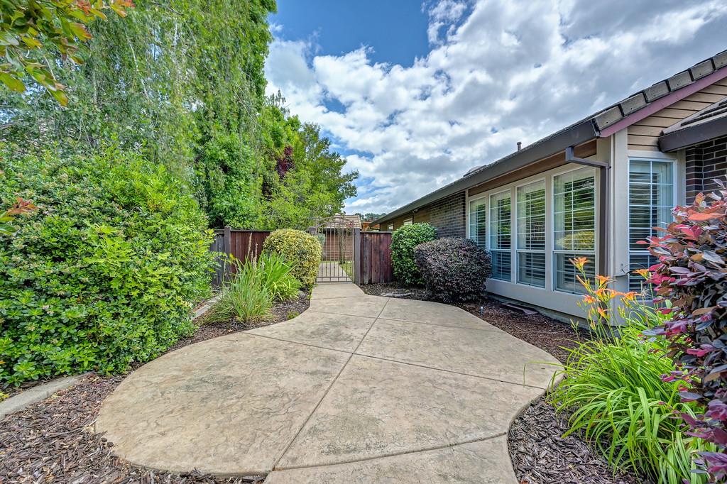 2945 Bridlewood Drive