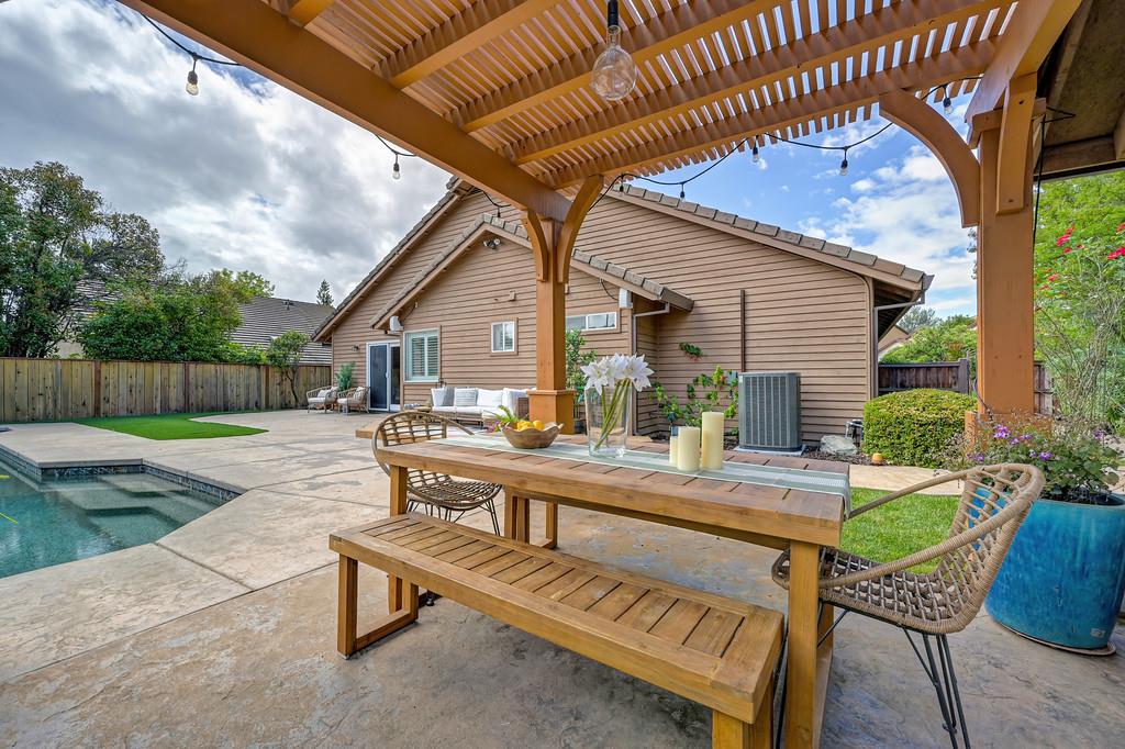 2945 Bridlewood Drive