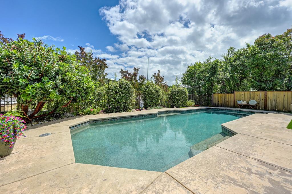 2945 Bridlewood Drive