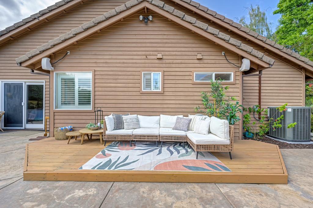 2945 Bridlewood Drive