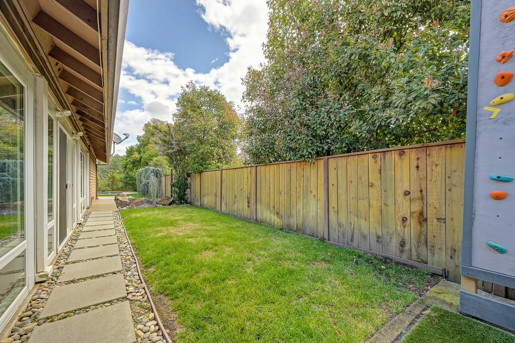 2945 Bridlewood Drive
