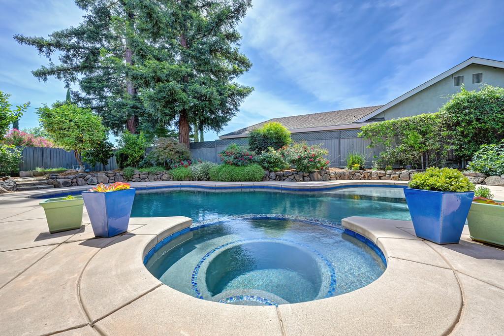 2218 Mclaren Drive