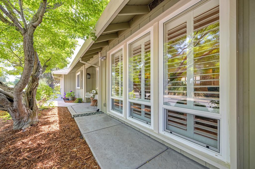 2218 Mclaren Drive