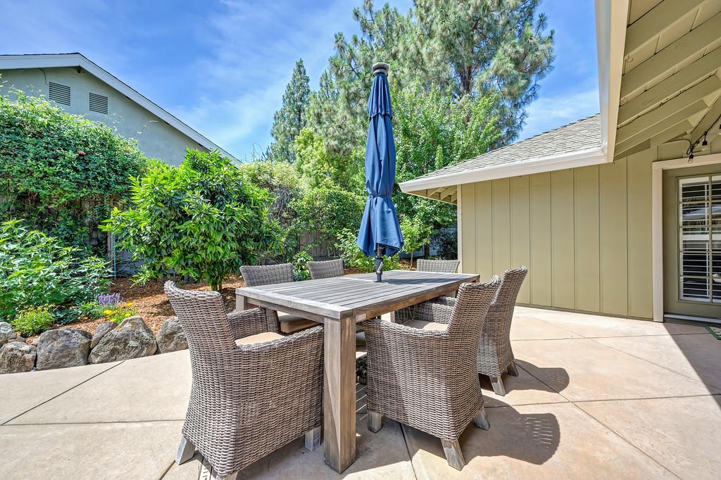 2218 Mclaren Drive