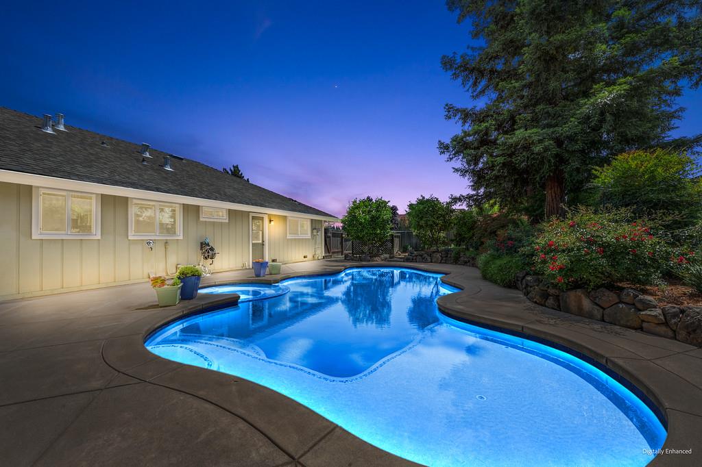 2218 Mclaren Drive