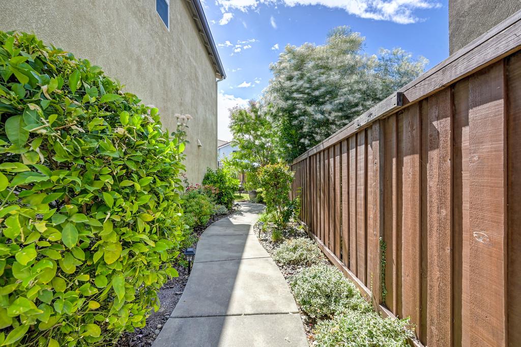 4104 Brick Mason Circle