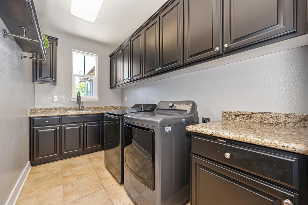 2745 Bickleigh Loop