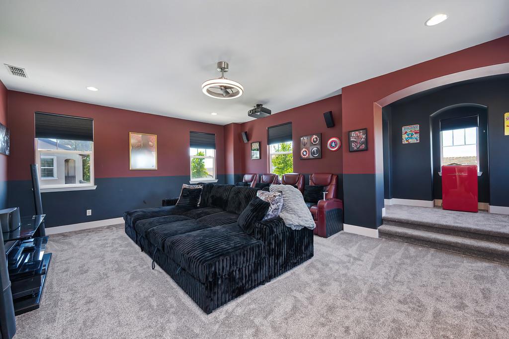 2745 Bickleigh Loop