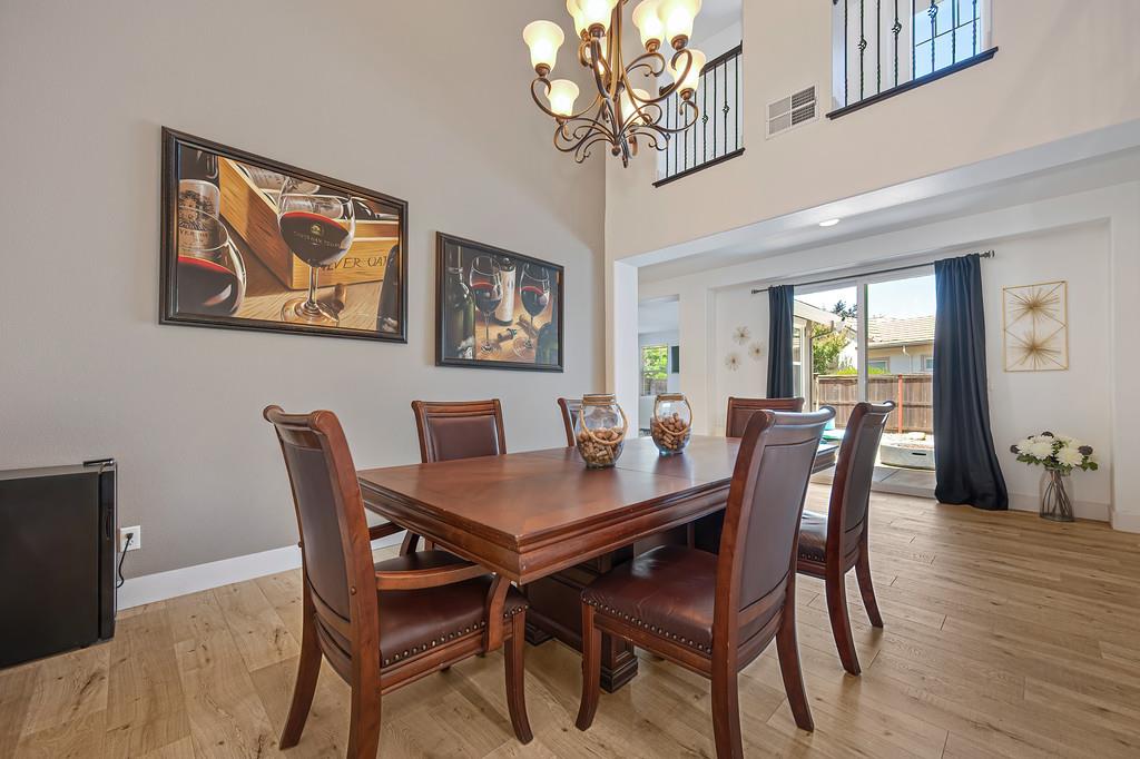 2745 Bickleigh Loop