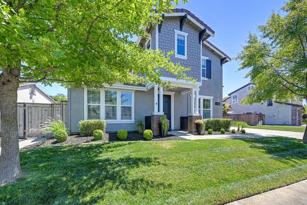 2745 Bickleigh Loop