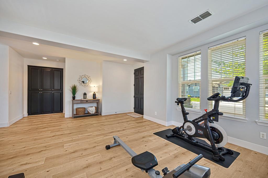 2745 Bickleigh Loop