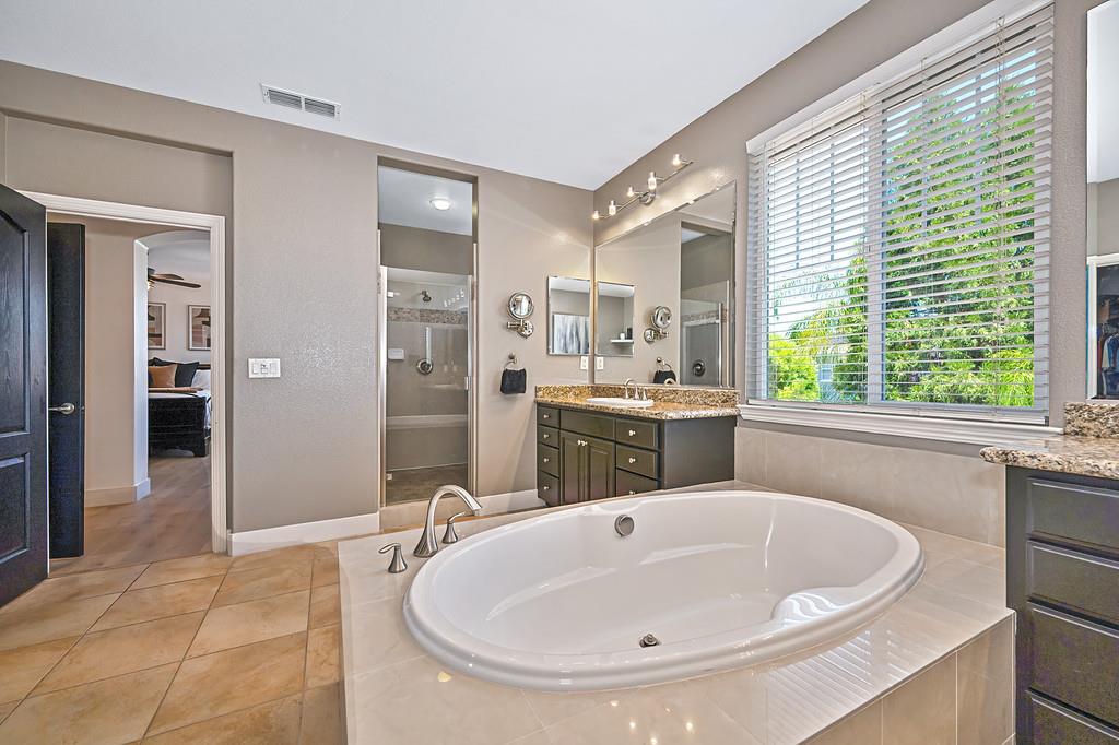 2745 Bickleigh Loop