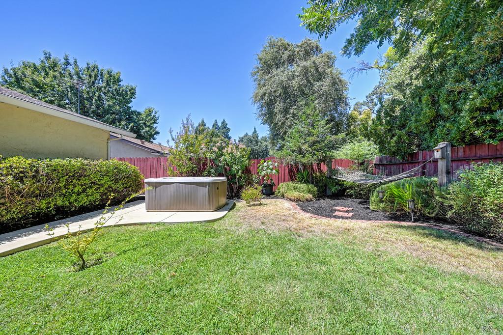 8105 Poppyfield Way