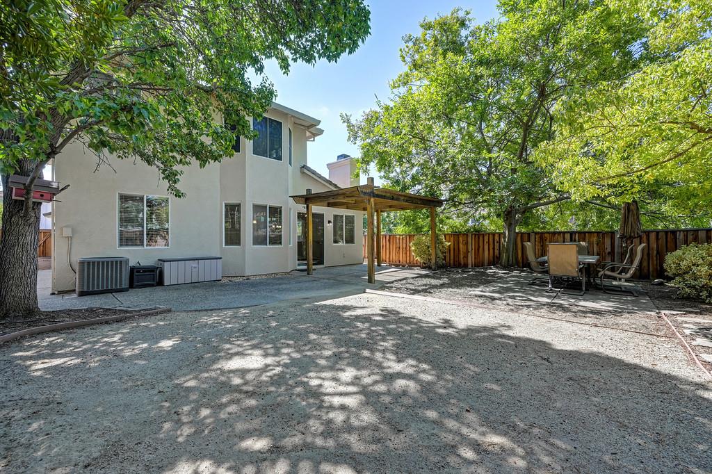 6924 Copper Glen Circle
