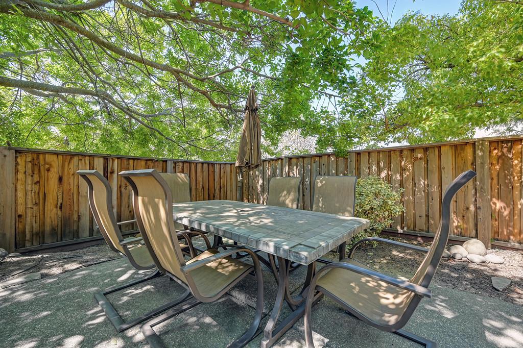6924 Copper Glen Circle