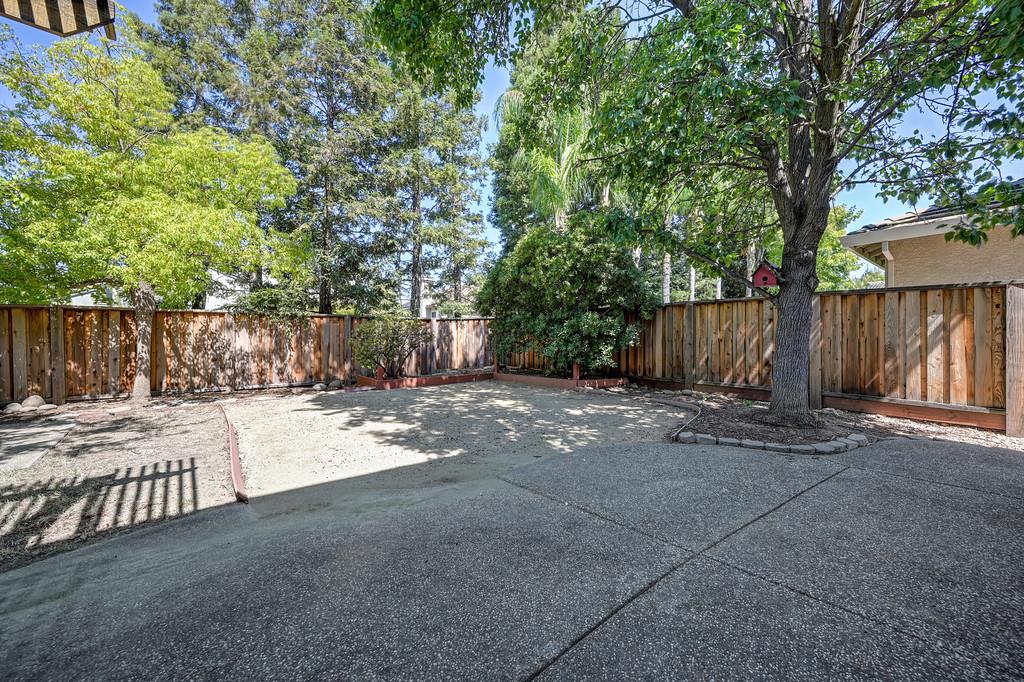 6924 Copper Glen Circle