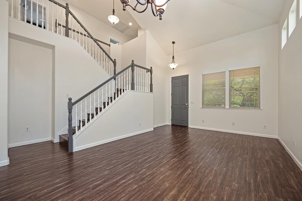 6924 Copper Glen Circle