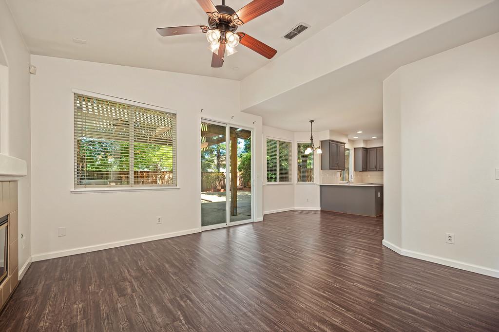 6924 Copper Glen Circle