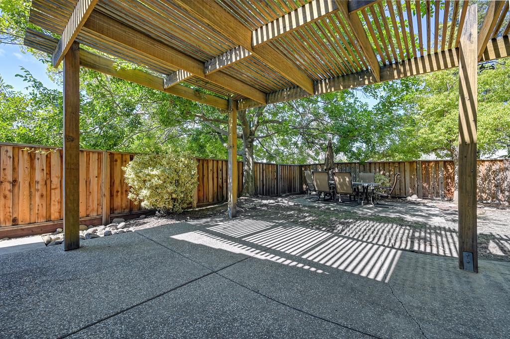 6924 Copper Glen Circle
