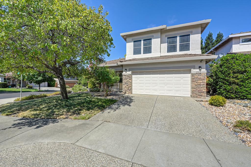 6924 Copper Glen Circle