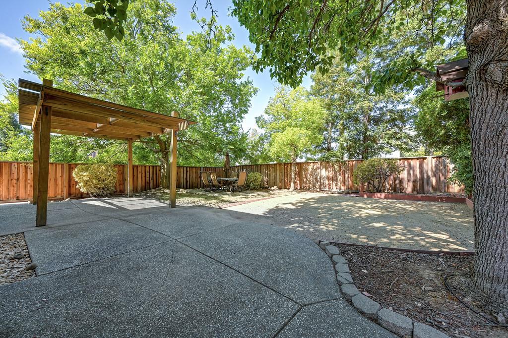 6924 Copper Glen Circle