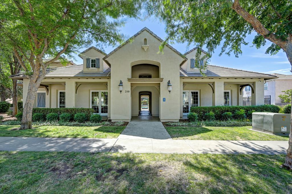 43 Villa Gardens Court