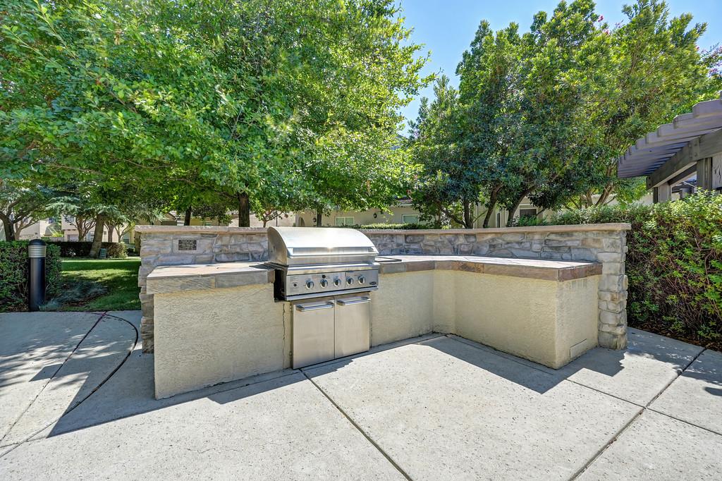 43 Villa Gardens Court