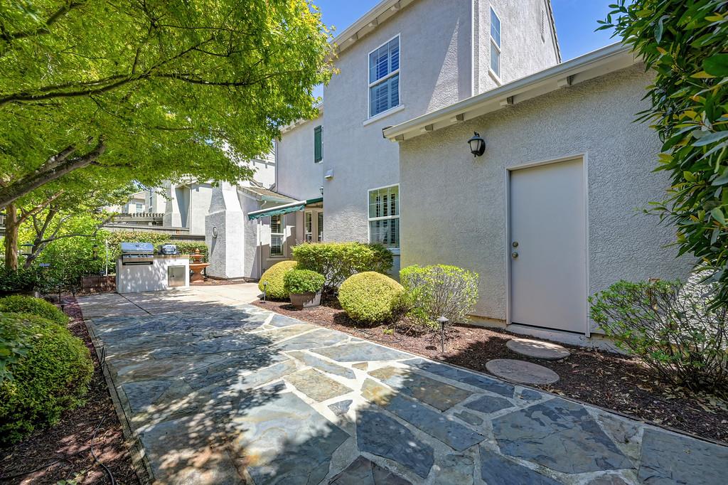 43 Villa Gardens Court