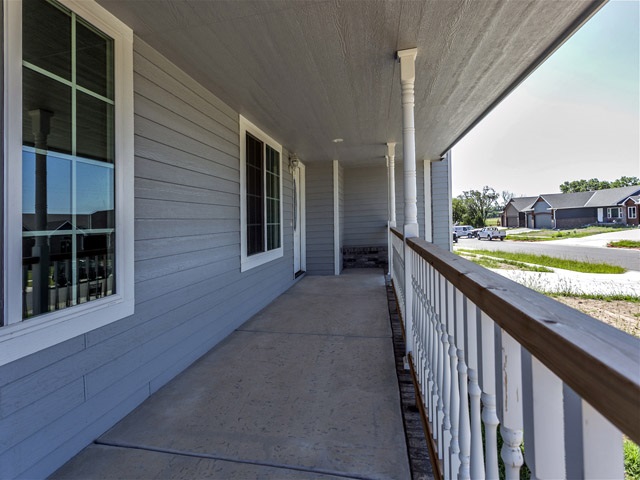 2224 E BIRCHWOOD CT