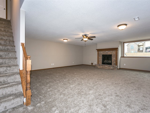 2224 E BIRCHWOOD CT