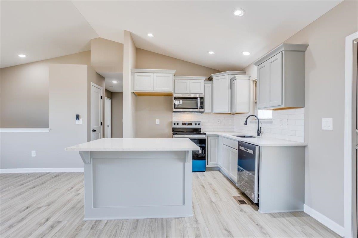 4363 Rutgers Cir