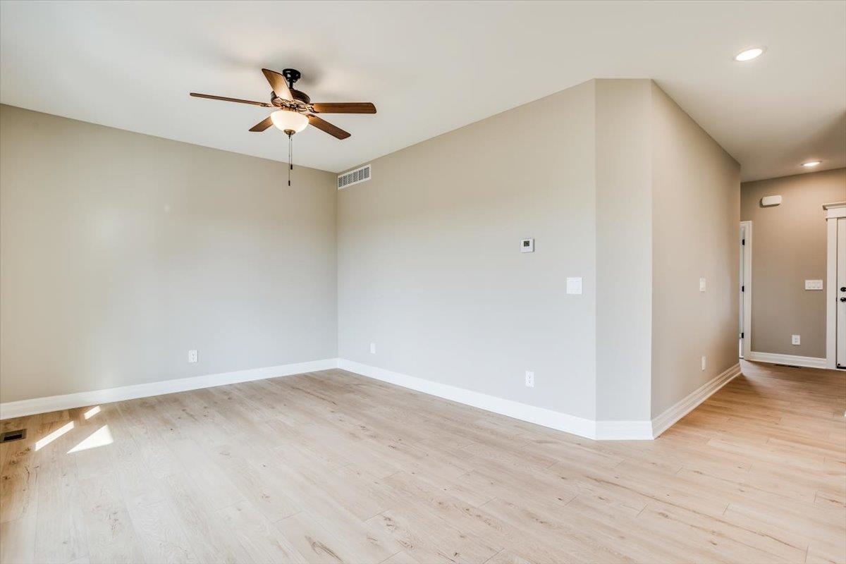 4355 Rutgers Cir