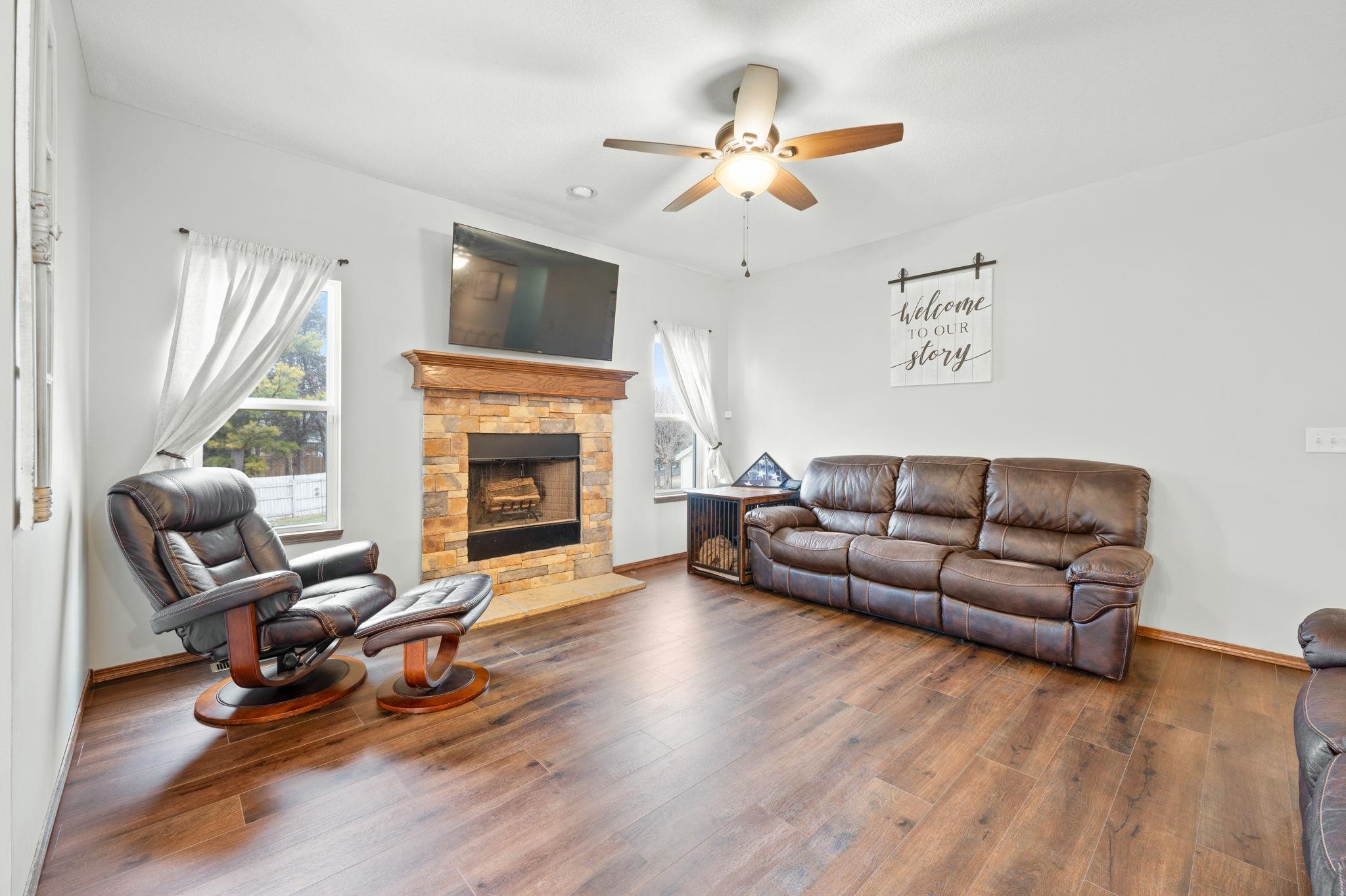 11822 W Wilkinson Ct